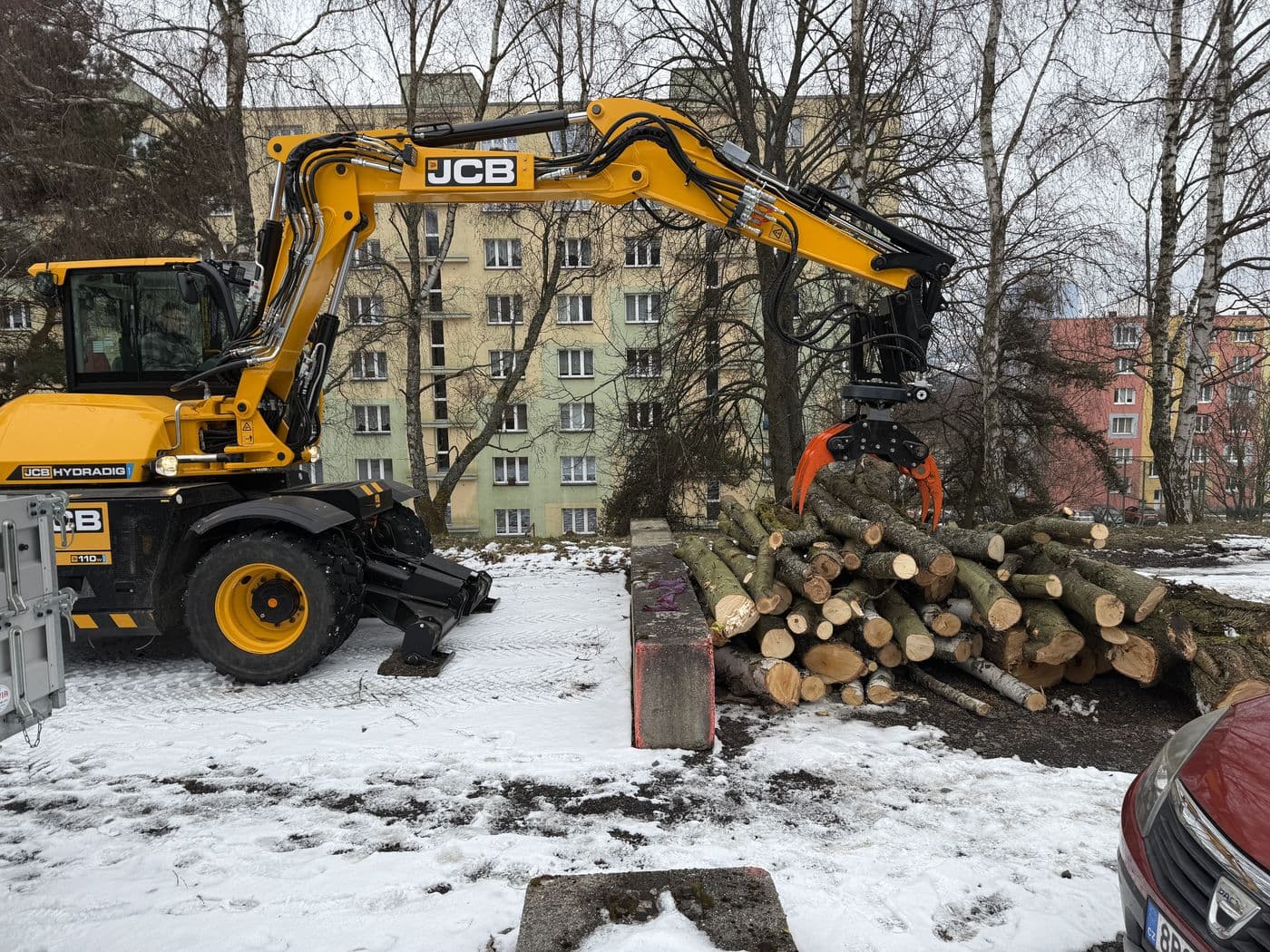 Speciální zásahy JCB